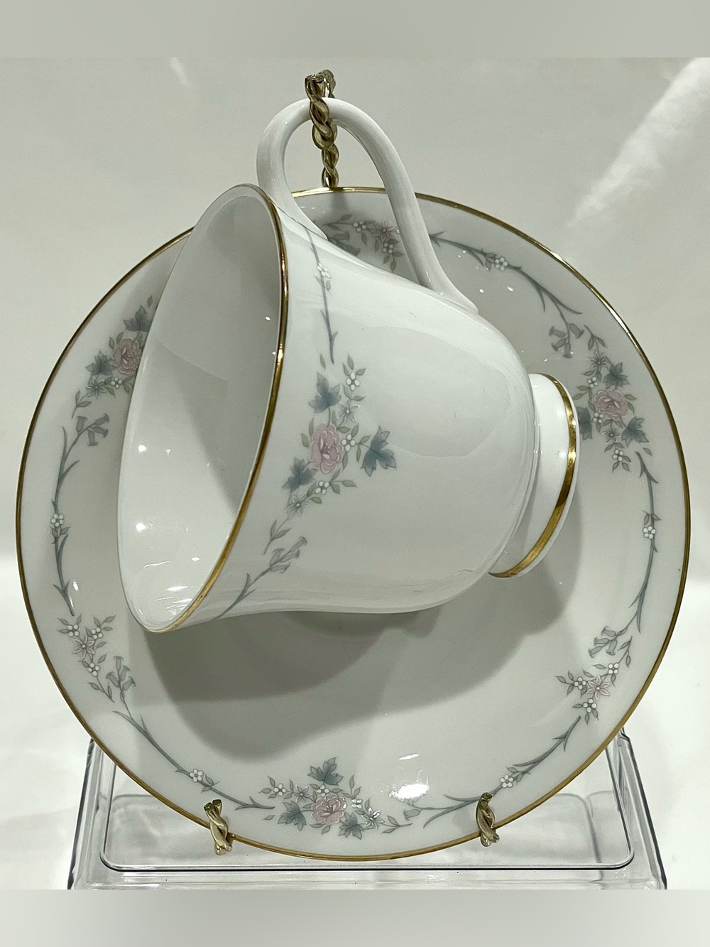 Royal Doulton Vogue Collection “Classique”Teacup and Saucer Set | VTG EUC